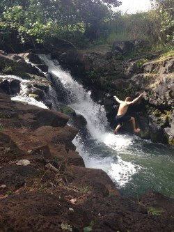 ...you can jump into it from the rocks above! Had I known this, a swimsuit would have been worn for the hike.
